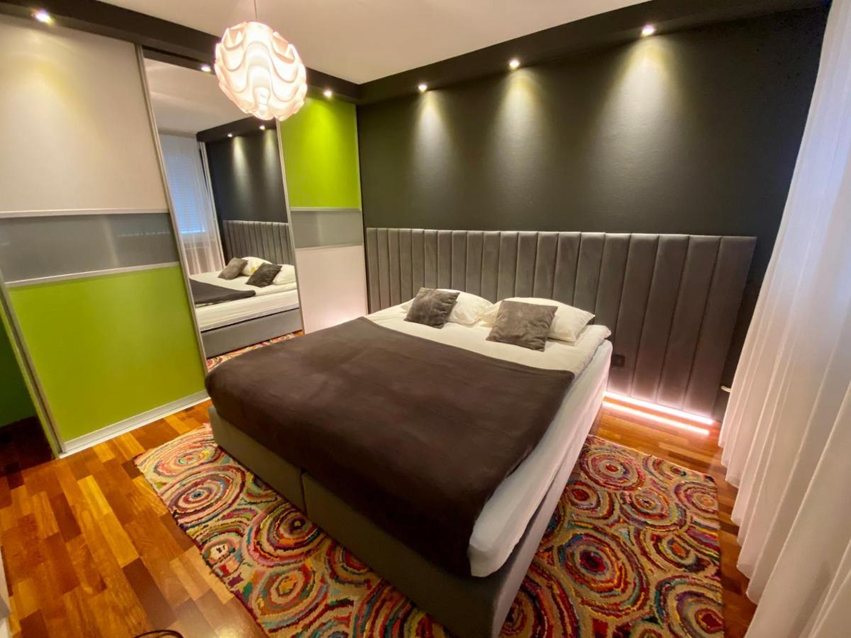 8 Apartment *